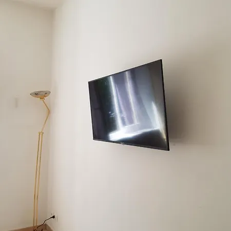 Hostsrevolution Ormea Space Lägenhet *